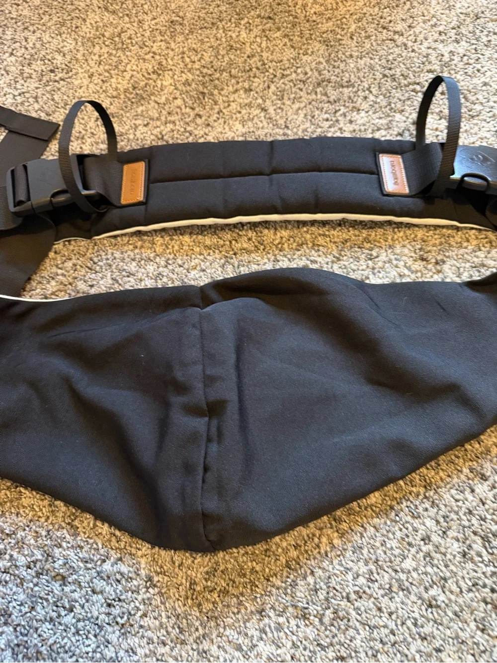 Crossbody toddler hip